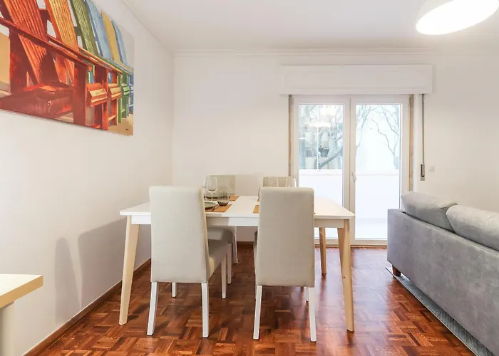 Cascais Beach Flower Apartment